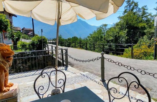 Albonico Apartment | 70 m² Apartment ∙ 2 bedrooms ∙ 4 guests