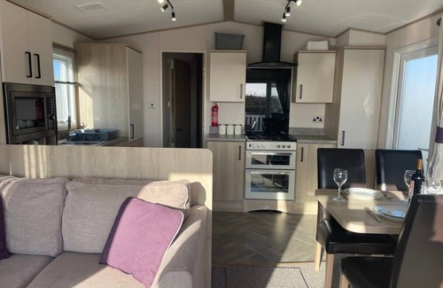 Pevensey Ski Chalet | 74 Bayside Cove Pevensey Bay Holiday Park