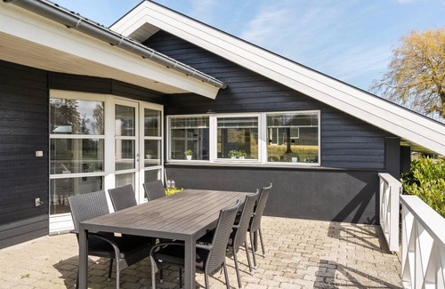 Hvidbjerg Strand House | 74 m² House ∙ 2 bedrooms ∙ 4 guests
