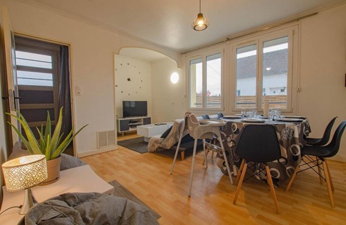 Saint-Julien-les-Villas House | 75 m² Gîte ∙ 2 bedrooms ∙ 5 guests