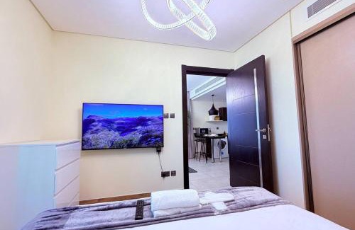 Al Hoora Apartment | 75 inch TV Sea View Ps5 Game