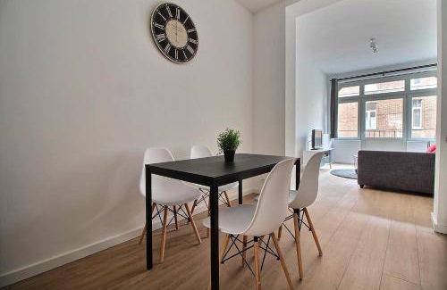 Sint-Gillis Apartment | 75 m² Apartment ∙ 3 guests