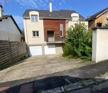 Palaiseau Apartment | 75 m² Apartment ∙ 4 bedrooms ∙ 7 guests