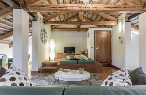 Santa Croce Apartment | 75 m² Apartment ∙ 1 bedroom ∙ 2 guests