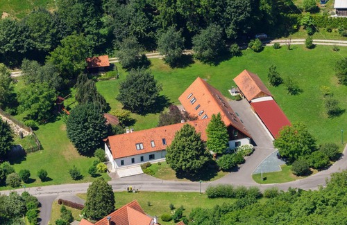 Gemeinde Hohenbrugg-Weinberg Apartment | 75 m² Apartment ∙ 2 bedrooms ∙ 7 guests