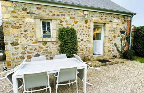 Brucheville House | 75 m² Gîte ∙ 2 bedrooms ∙ 4 guests