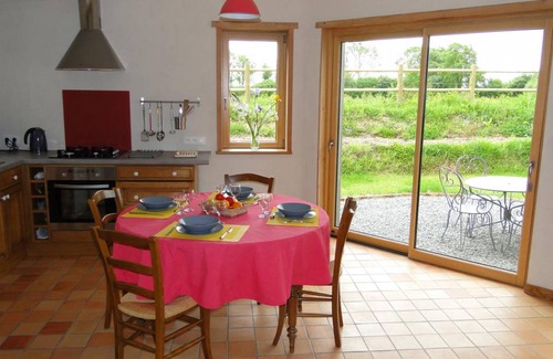St-Denis-le-Vetu House | 75 m² Gîte ∙ 2 bedrooms ∙ 3 guests