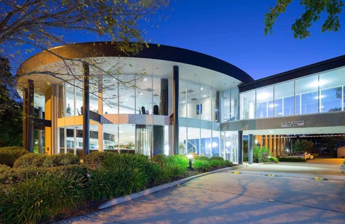 Belconnen Hotel | 75 m² Hotel ∙ 127 guests