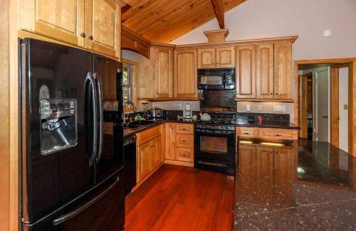 Whispering Forest House | 75 m² House ∙ 2 bedrooms ∙ 7 guests