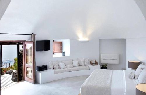 Imerovigli Resort | 75 m² Resort ∙ 2 bedrooms ∙ 127 guests