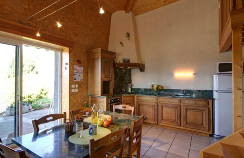 Valfleury Cottage | 75m² cottage with terrace, nature and biking