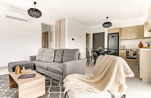 Agios Athanasios Apartment | 77 m² Apartment ∙ 3 bedrooms ∙ 6 guests