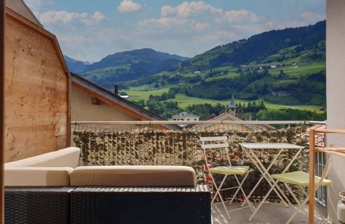 Zillis Apartment | 77 m² Apartment ∙ 2 bedrooms ∙ 7 guests