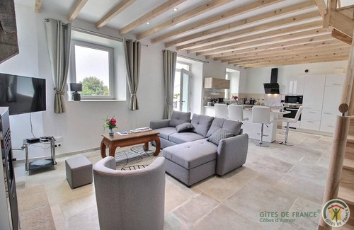 Tredrez-Locquemeau House | 77 m² Gîte ∙ 2 bedrooms ∙ 4 guests