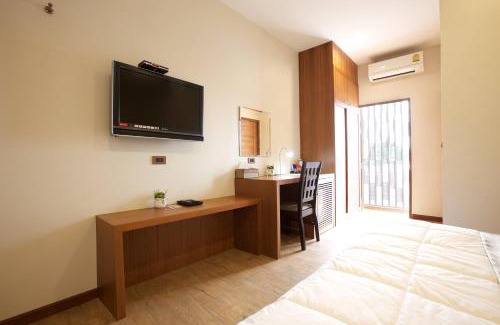 Chiang Rai Hotel | 777 Food & Bed