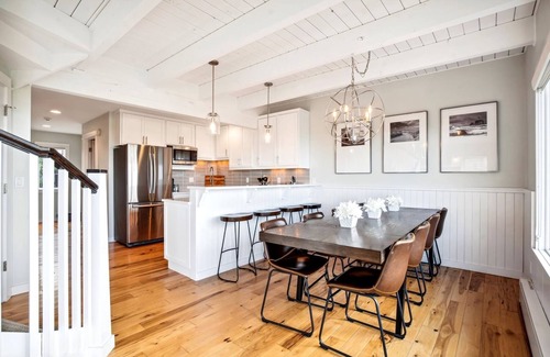 Downtown Cannon Beach House | 777 Ocean - Beachfront! - Beachcomber Vacation Homes