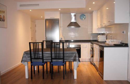 Nou Moles Apartment | 78 m² Apartment ∙ 2 bedrooms ∙ 6 guests