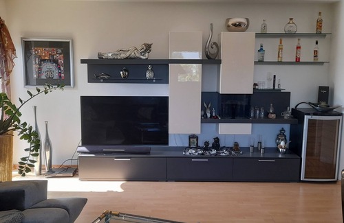 Euskirchen Apartment | 78 sqm fully equipped apartment with large terrace in a quiet location