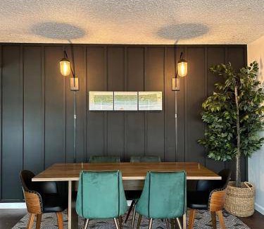 Hayward Apartment | 79 m² Apartment ∙ 2 bedrooms ∙ 4 guests