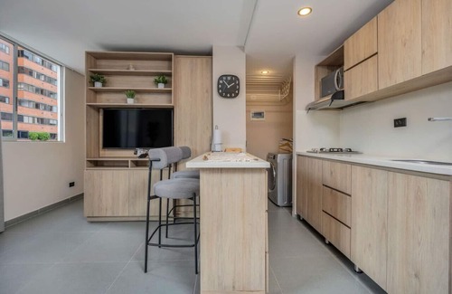 El Tesoro Apartment | 7th floor modern apartment close to parque lleras