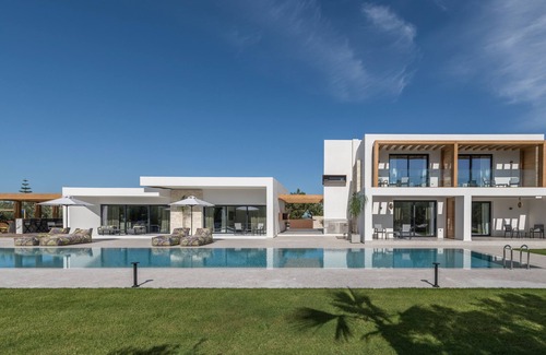 Kato Gouves Villa | 8 Bedroom Villa - heated pool - Wedding/Retreat events