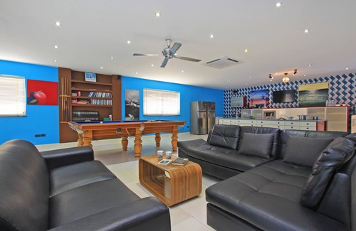 Pratumnak Hill House | 8 Bedroom Villa - Private Pool & Gym