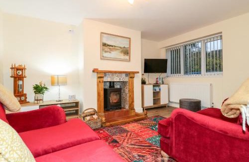Checkley House | 8 Church Lane