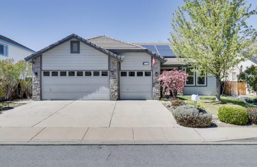 Sparks House | 8 Mi to Dtwn Reno Sparks Escape with Fenced Yard