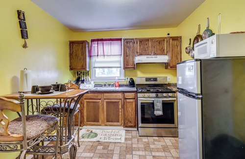 District Heights House | 8 Mi to Washington, DC: Pet-Friendly Maryland Home