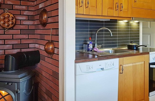 Snillfjord House | 8 person holiday home in Sundlandet