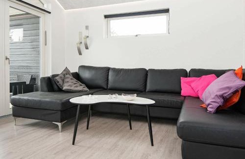 Blavand Strand House | 8 person holiday home in Bl vand