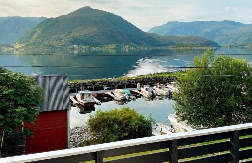 Barmen House | 8 person holiday home in Barmen