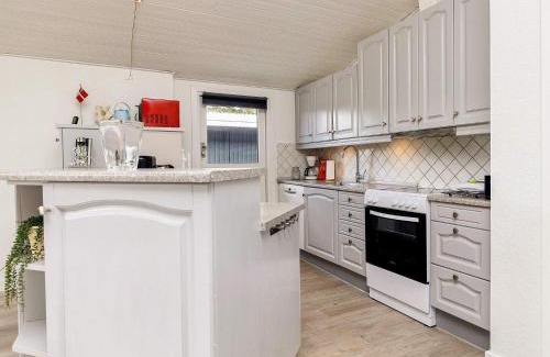 Bøtø By House | 8 person holiday home in Væggerløse