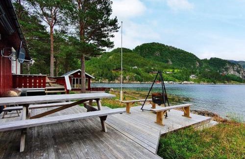 Snillfjord House | 8 person holiday home in Sundlandet