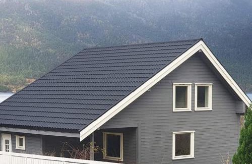 Bremanger House | 8 person holiday home in Svelgen