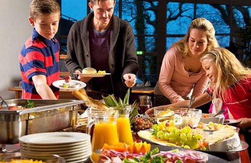 Grasten House | 8 person holiday home on a holiday park in Gråsten
