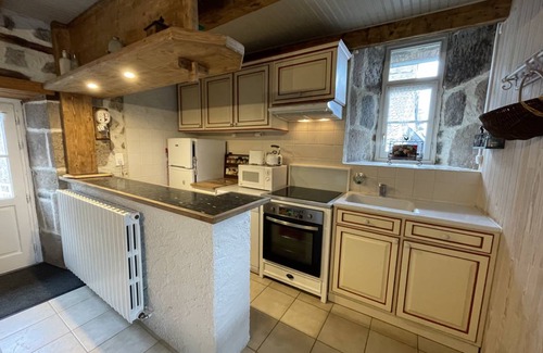 Saint-Jacques-des-Blats House | 80 m² House ∙ 3 bedrooms ∙ 6 guests