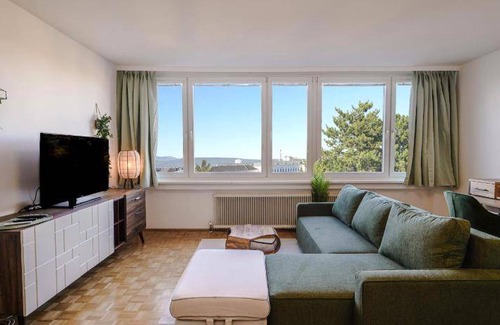 Wiener Neustadt Apartment | 80 m² Apartment ∙ 2 bedrooms ∙ 6 guests