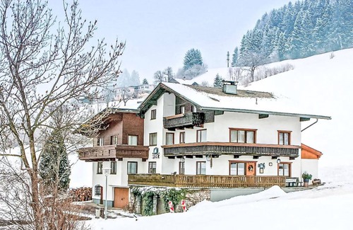 Schwaz Apartment | 80 m² Apartment ∙ 2 bedrooms ∙ 4 guests
