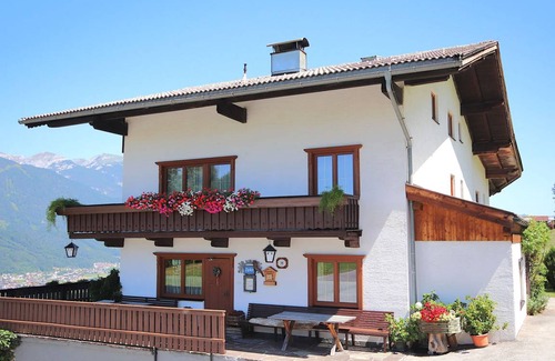 Schwaz Apartment | 80 m² Apartment ∙ 2 bedrooms ∙ 4 guests