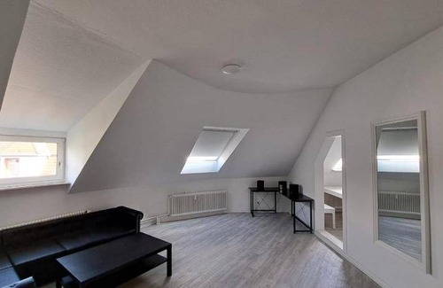 Neudorf-Nord Apartment | 80 m² Apartment ∙ 1 bedroom ∙ 4 guests