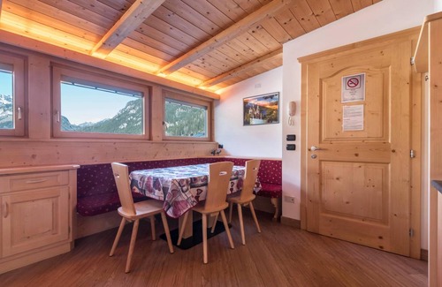 Canazei Apartment | 80 m² Apartment ∙ 3 bedrooms ∙ 6 guests