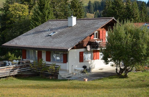 Saanenmoeser Apartment | 80 m² Apartment ∙ 3 bedrooms ∙ 6 guests