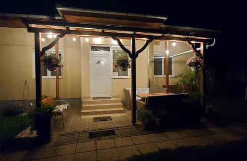 Egerszalok Apartment | 80 m² Apartment ∙ 2 bedrooms ∙ 10 guests