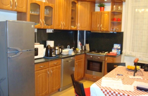 Belso-Ferencvaros Apartment | 80 m² Apartment ∙ 3 bedrooms ∙ 3 guests