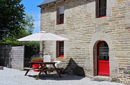 Saint-Martin-des-Pres House | 80 m² Gîte ∙ 3 bedrooms ∙ 5 guests