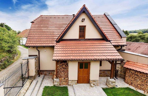 Varvazov House | 80 m² House ∙ 2 bedrooms ∙ 5 guests