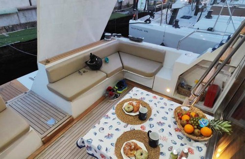 Castellammare Vucciria Boat Rental | 80 m² Houseboat ∙ 3 bedrooms ∙ 6 guests