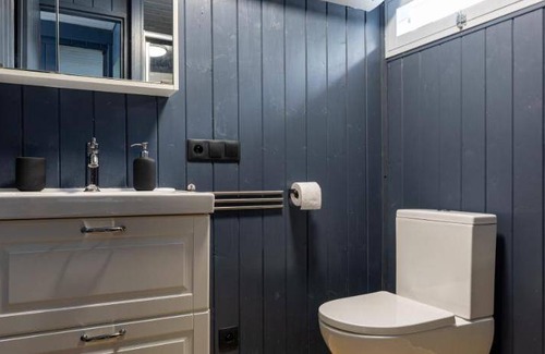 Holesovice Boat Rental | 80 m² Houseboat ∙ 2 bedrooms ∙ 8 guests