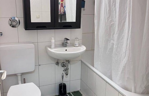 Thalkirchen - Obersendling - Forstenried - Furstenried - Solln Resort | 80 m² Private room ∙ 1 bedroom ∙ 1 guest